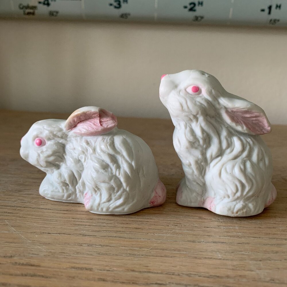 Vintage Special Issue CWi Bunny Rabbit Salt Pepper Shakers Easter Spring White